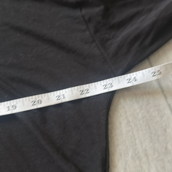 Old navy active Black Women's Top crop long sleeve - Picture 4 of 6